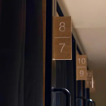 Chania Capsule Capsule hotel *